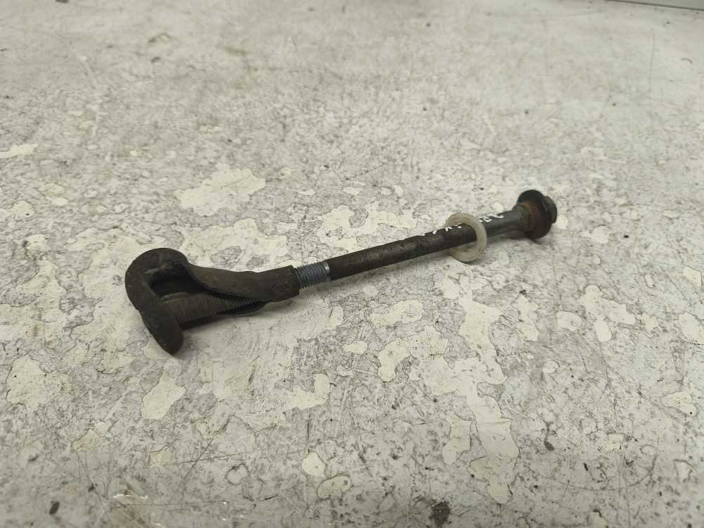 SYSTÈME POUR SUPPORT DE ROUE DE SECOURS CITROEN/PEUGEOT/OPEL/FIAT/TOYOTA - Vue 1